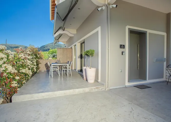 Apollonian Luxury דירה